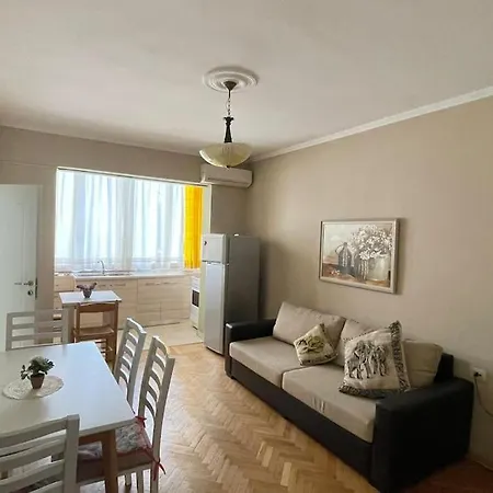 Apartment “skanderbeg Square”